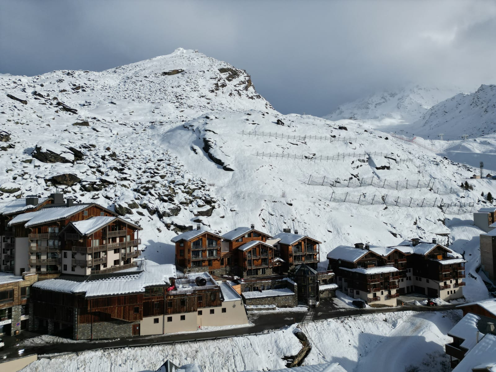 Chauffeur privé Lyon Les 2 Alpes Chauffeur privé Lyon Les 2 Alpes - Véhicule VIP